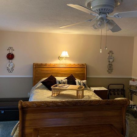 Emerald Necklace Inn Bed And Breakfast Lakewood Exterior foto