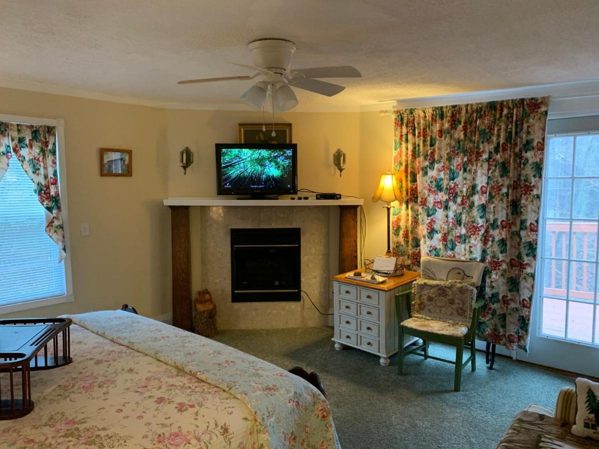 Emerald Necklace Inn Bed And Breakfast Lakewood Exterior foto