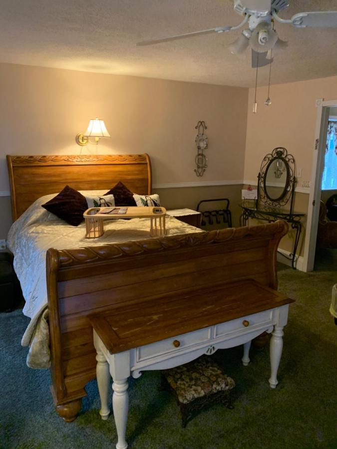 Emerald Necklace Inn Bed And Breakfast Lakewood Exterior foto