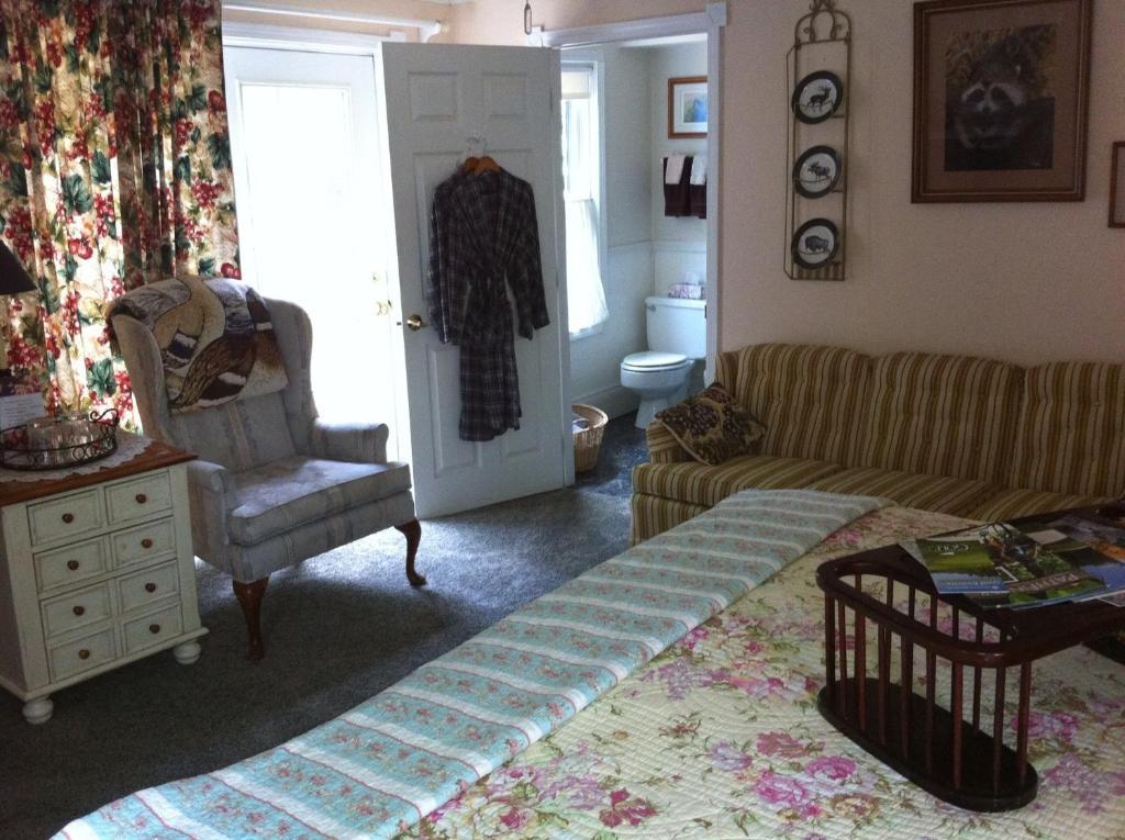 Emerald Necklace Inn Bed And Breakfast Lakewood Cameră foto